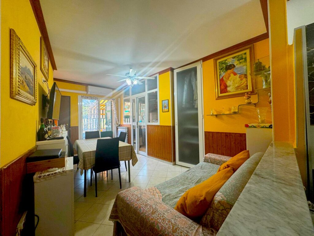 ampio monolocale in via serenella sanremo