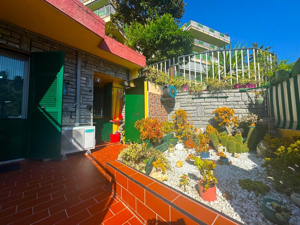 ampio monolocale in via serenella sanremo