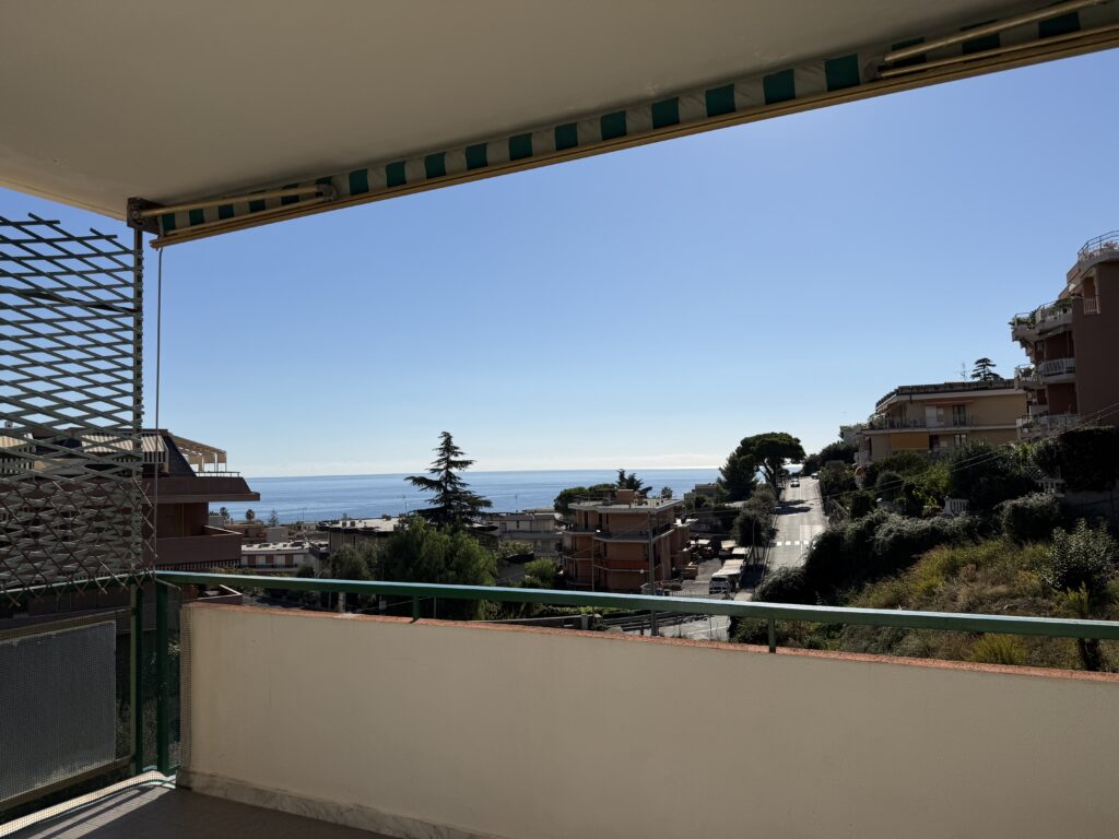 bilocale vista mare